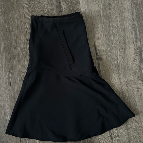 Lululemon High Waisted Skirt - Picture 2 of 2